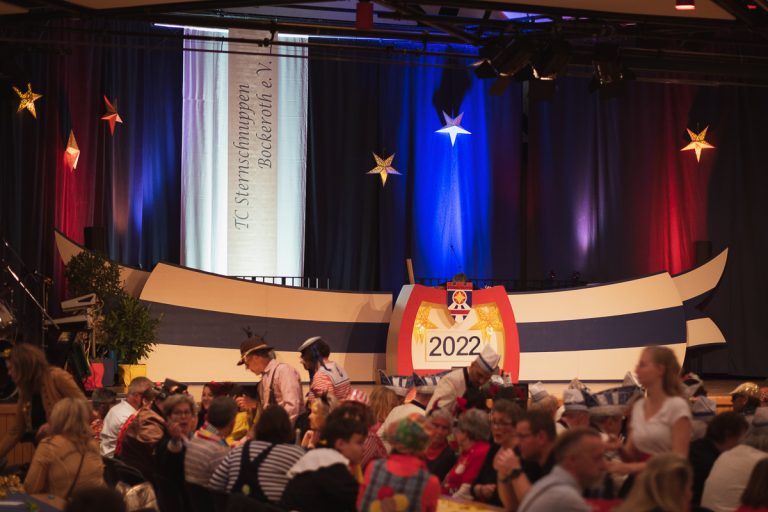 1 – Prunksitzung 2022 – 001 – Sternschnuppen Bockeroth