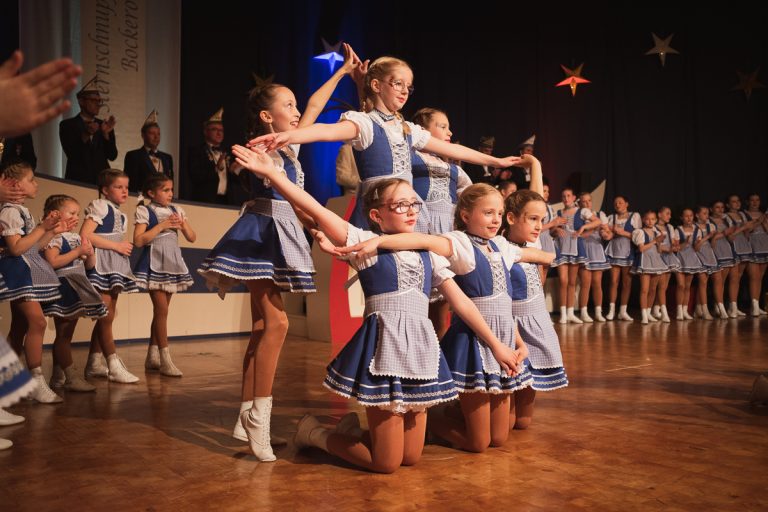 122 – Prunksitzung 2022 – 122 – Sternschnuppen Bockeroth