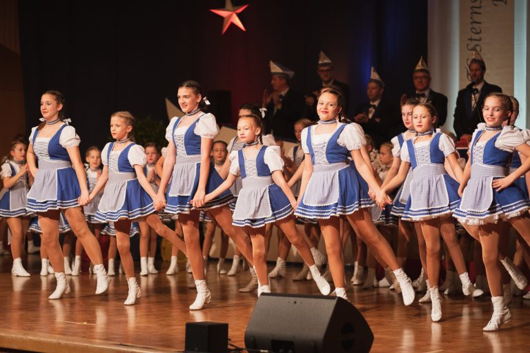 127 – Prunksitzung 2022 – 127 – Sternschnuppen Bockeroth