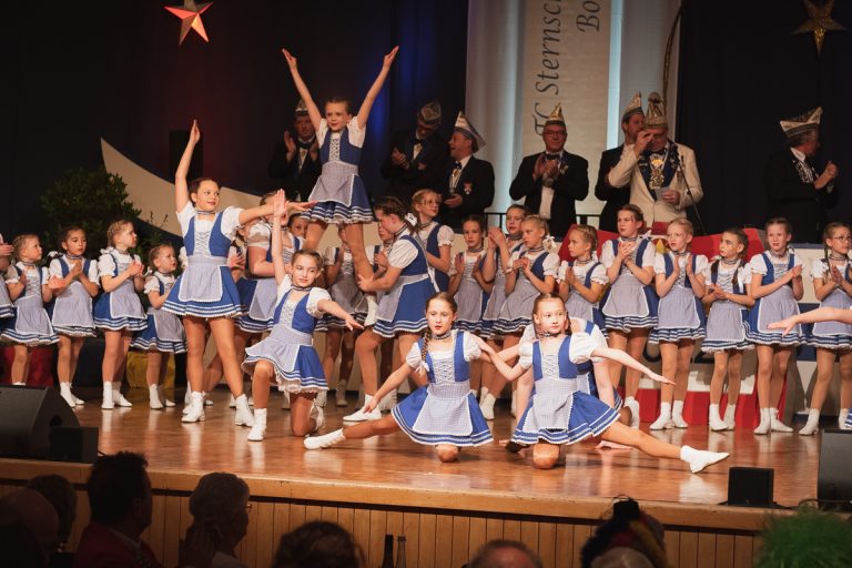 144 – Prunksitzung 2022 – 144 – Sternschnuppen Bockeroth