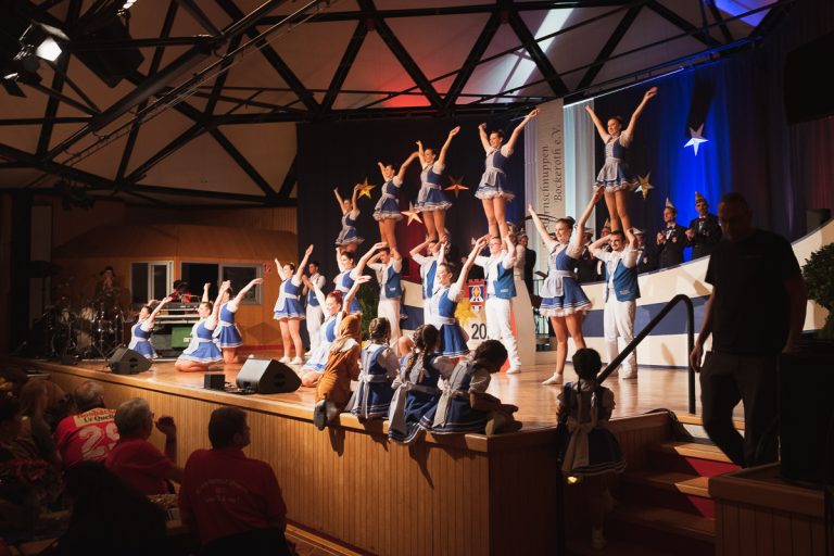 412 – Prunksitzung 2022 – 412 – Sternschnuppen Bockeroth