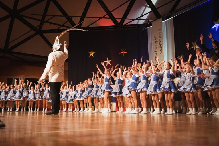 97 – Prunksitzung 2022 – 097 – Sternschnuppen Bockeroth